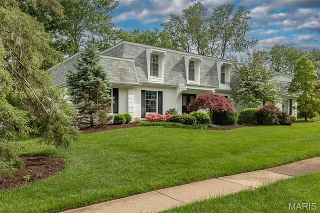 15166 Chamisal Drive, Chesterfield, MO 63017