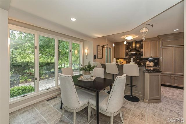 15166 Chamisal Drive, Chesterfield, MO 63017