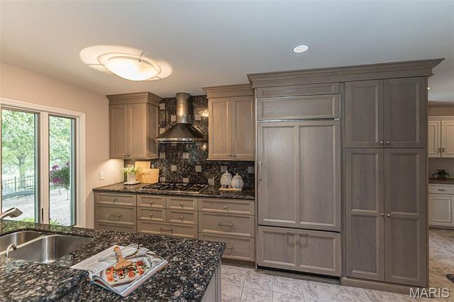 15166 Chamisal Drive, Chesterfield, MO 63017