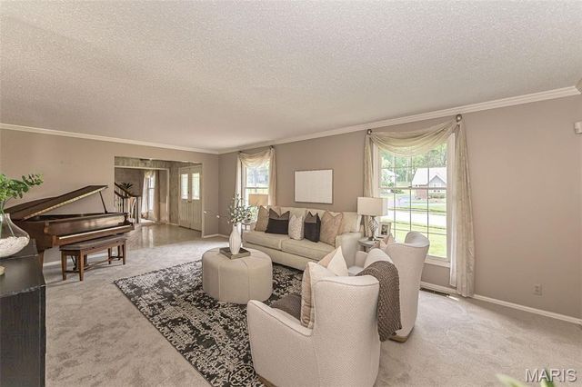 15166 Chamisal Drive, Chesterfield, MO 63017