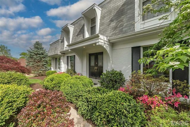 15166 Chamisal Drive, Chesterfield, MO 63017