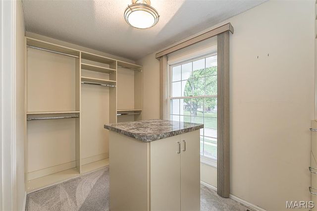 15166 Chamisal Drive, Chesterfield, MO 63017