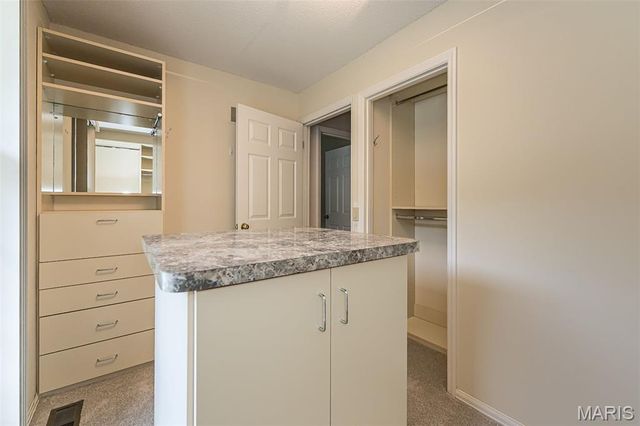 15166 Chamisal Drive, Chesterfield, MO 63017