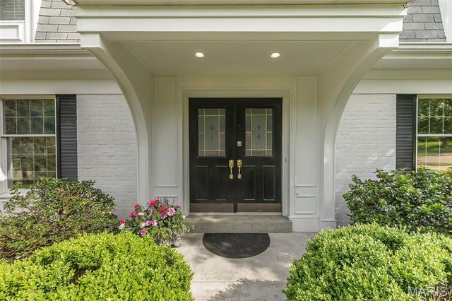 15166 Chamisal Drive, Chesterfield, MO 63017