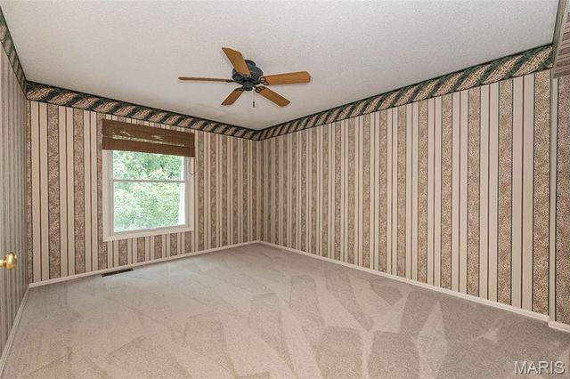 15166 Chamisal Drive, Chesterfield, MO 63017