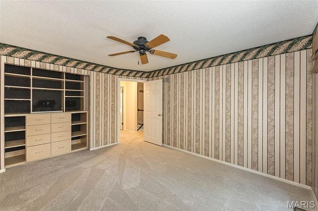 15166 Chamisal Drive, Chesterfield, MO 63017