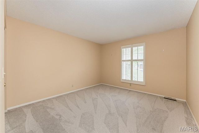 15166 Chamisal Drive, Chesterfield, MO 63017