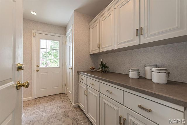 15166 Chamisal Drive, Chesterfield, MO 63017