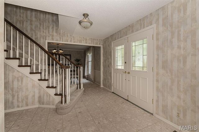 15166 Chamisal Drive, Chesterfield, MO 63017