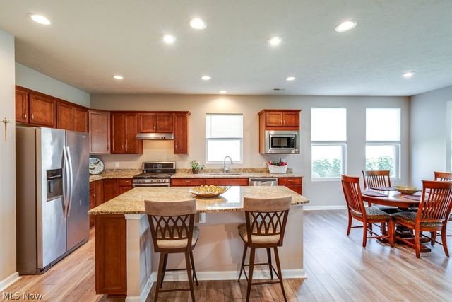 8081 Parkcroft Drive, Mentor, OH 44060