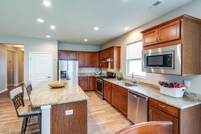 8081 Parkcroft Drive, Mentor, OH 44060