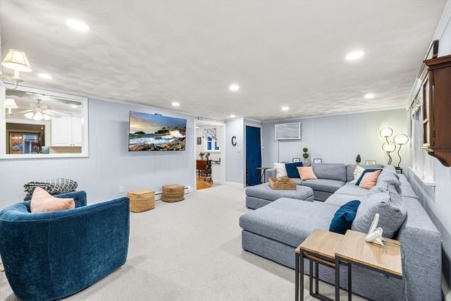 24 Smith Ave, Reading, MA 01867