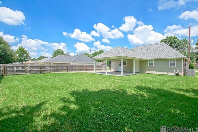 14211 Parkridge Dr, Prairieville, LA 70769
