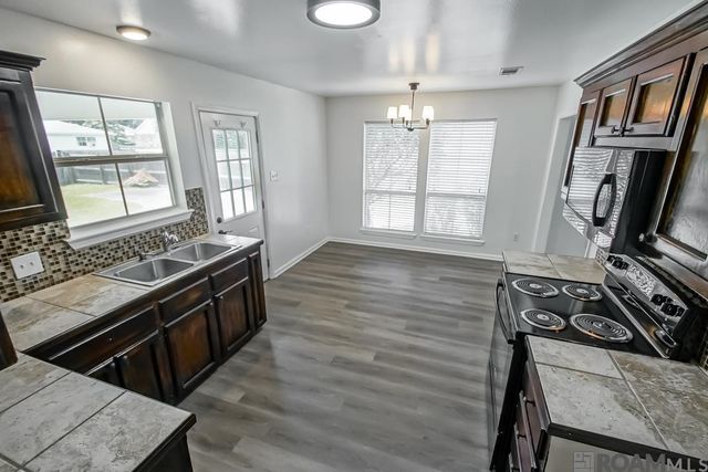 14211 Parkridge Dr, Prairieville, LA 70769