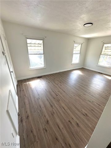 800 Euclid Avenue, Martins Ferry, OH 43935