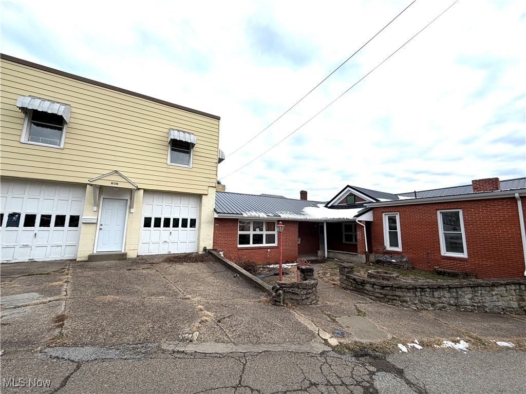 800 Euclid Avenue, Martins Ferry, OH 43935