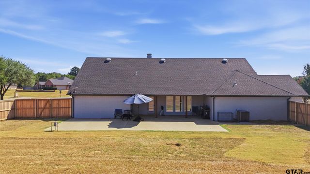 15099 Fargo Dr, Chandler, TX 75758
