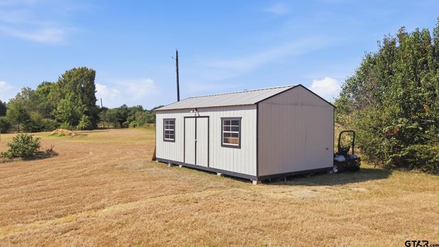 15099 Fargo Dr, Chandler, TX 75758