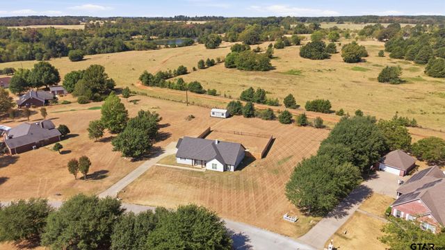 15099 Fargo Dr, Chandler, TX 75758