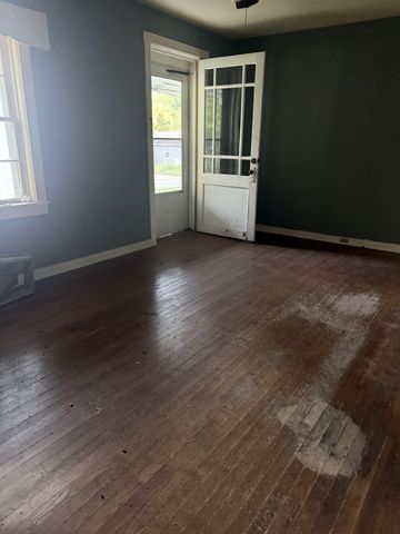 105 Valley View St, Ashland City, TN 37015