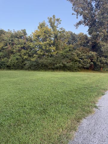 105 Valley View St, Ashland City, TN 37015
