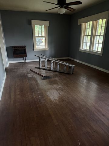 105 Valley View St, Ashland City, TN 37015