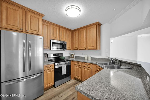 7800 POINT MEADOWS Drive 1134, Jacksonville, FL 32256