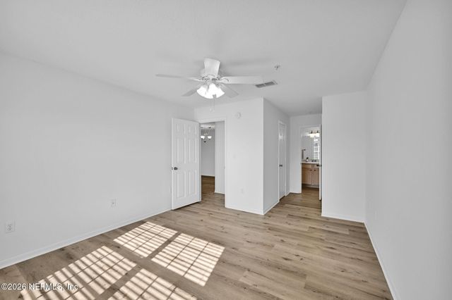 7800 POINT MEADOWS Drive 1134, Jacksonville, FL 32256