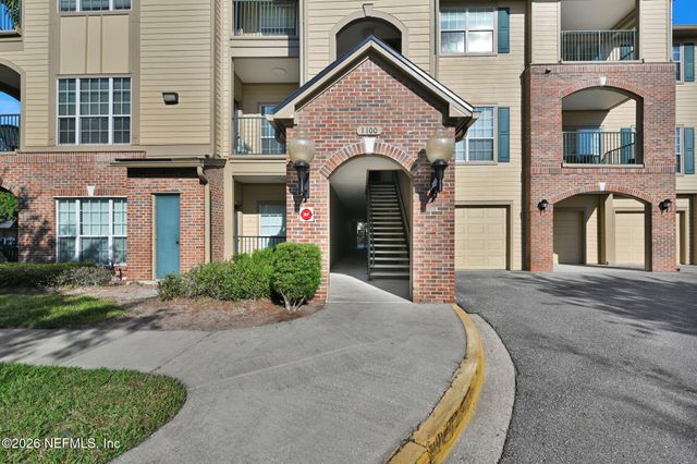 7800 POINT MEADOWS Drive 1134, Jacksonville, FL 32256