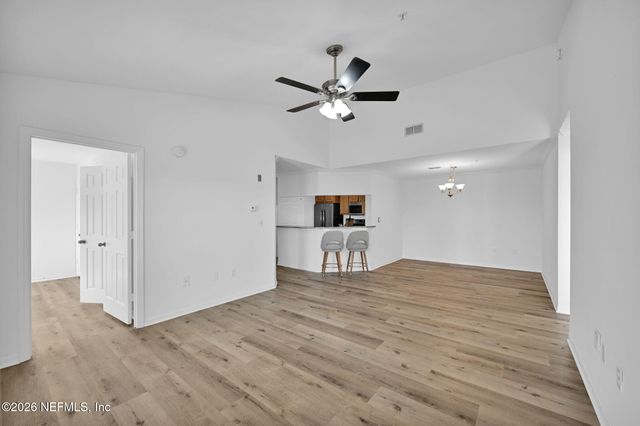 7800 POINT MEADOWS Drive 1134, Jacksonville, FL 32256