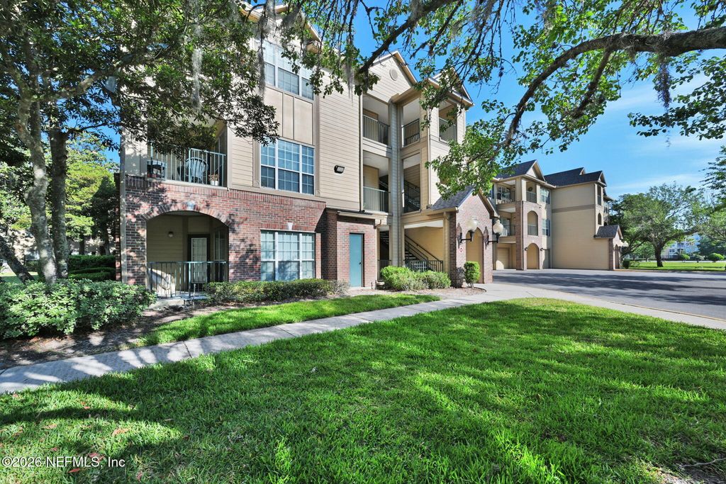 7800 POINT MEADOWS Drive 1134, Jacksonville, FL 32256