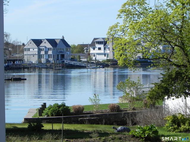 10 Hawkins Avenue A, Norwalk, CT 06855