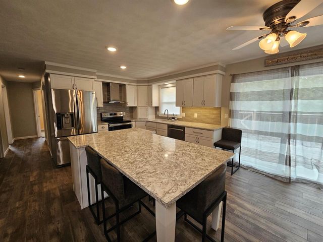 1304 BUCHANAN COURT, Kaukauna, WI 54130