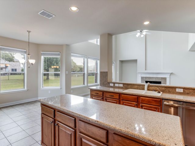 1131 Durango Circle, Shady Shores, TX 76208