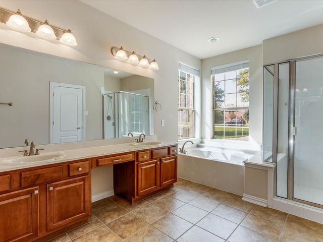 1131 Durango Circle, Shady Shores, TX 76208
