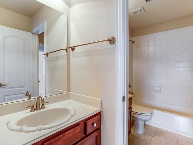1131 Durango Circle, Shady Shores, TX 76208