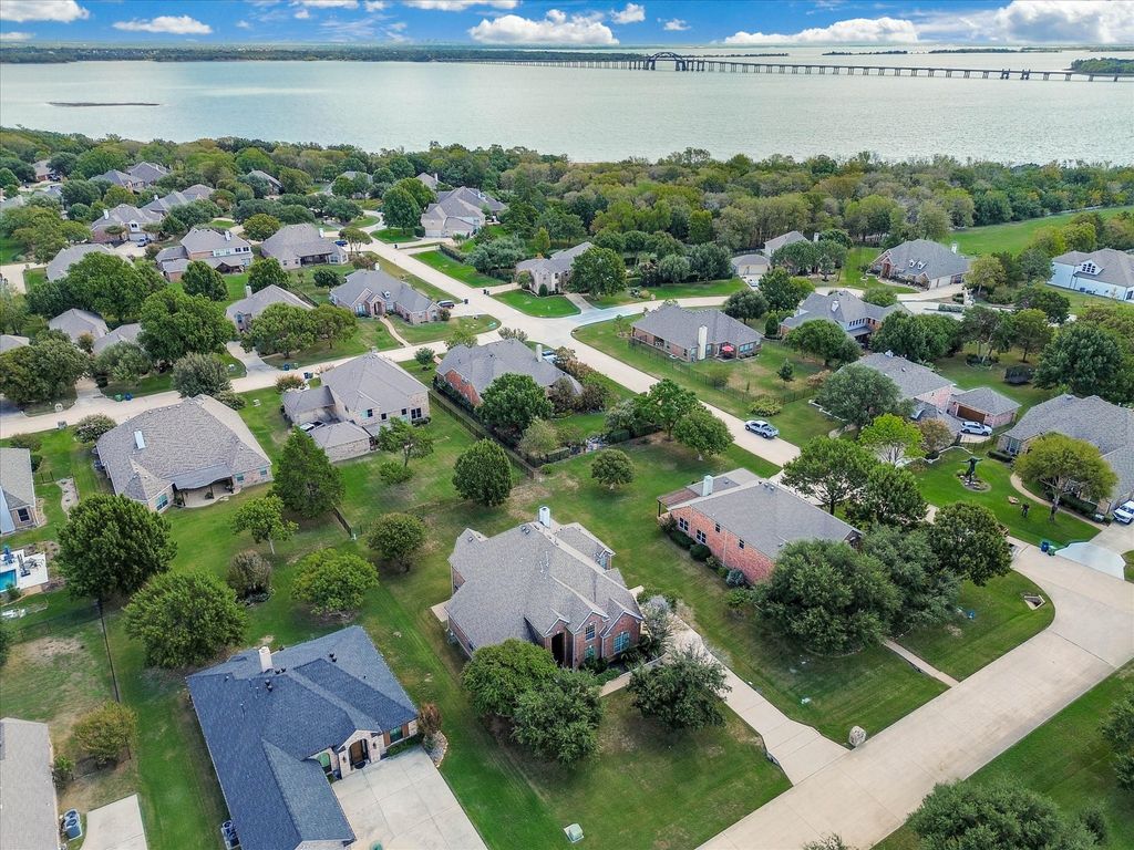 1131 Durango Circle, Shady Shores, TX 76208 — photo 3