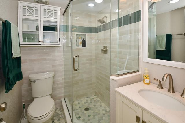 7519 HARBOR VIEW WAY, Seminole, FL 33776
