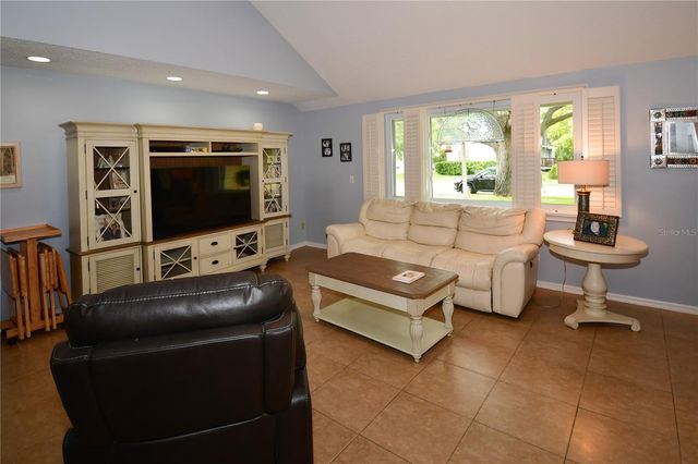 7519 HARBOR VIEW WAY, Seminole, FL 33776