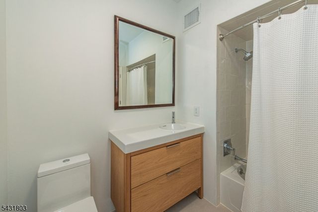 280 Main St 406, Little Falls Twp., NJ 07424