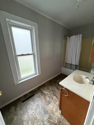 1307 10th Street, Eldora, IA 50627