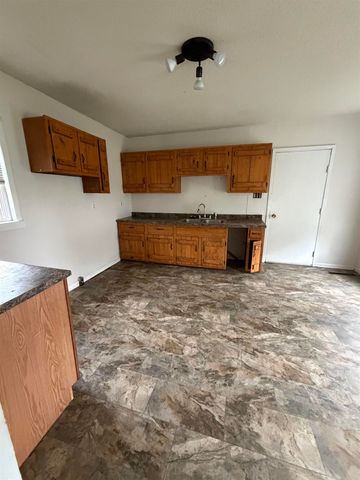 1307 10th Street, Eldora, IA 50627