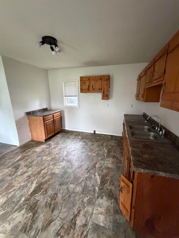 1307 10th Street, Eldora, IA 50627