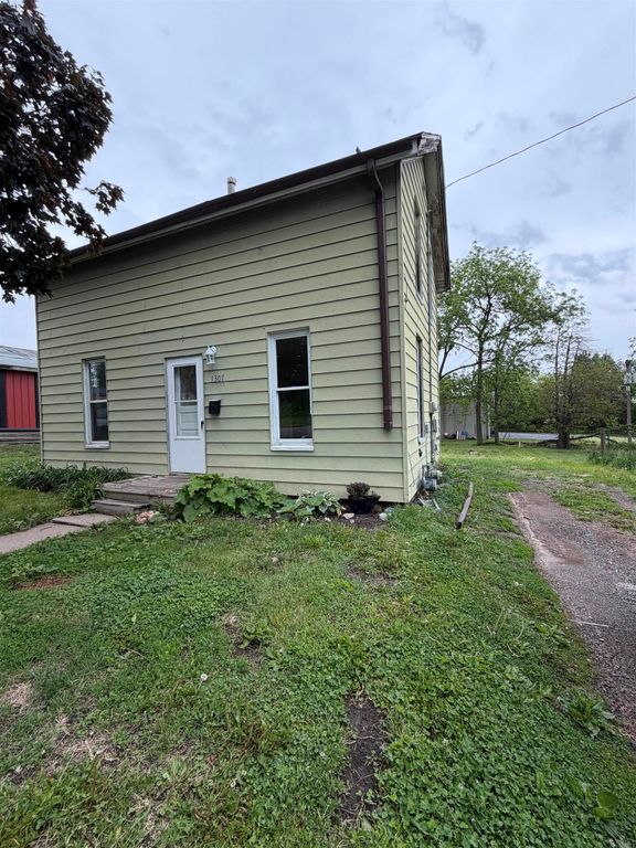 1307 10th Street, Eldora, IA 50627