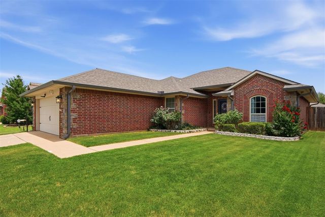 1008 Laurel Creek Drive, Yukon, OK 73099