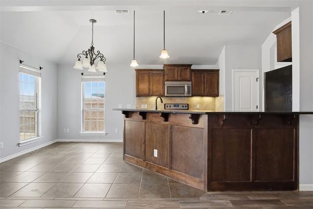 1008 Laurel Creek Drive, Yukon, OK 73099