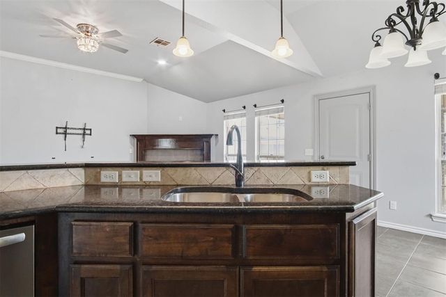 1008 Laurel Creek Drive, Yukon, OK 73099