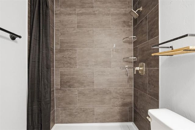 1008 Laurel Creek Drive, Yukon, OK 73099