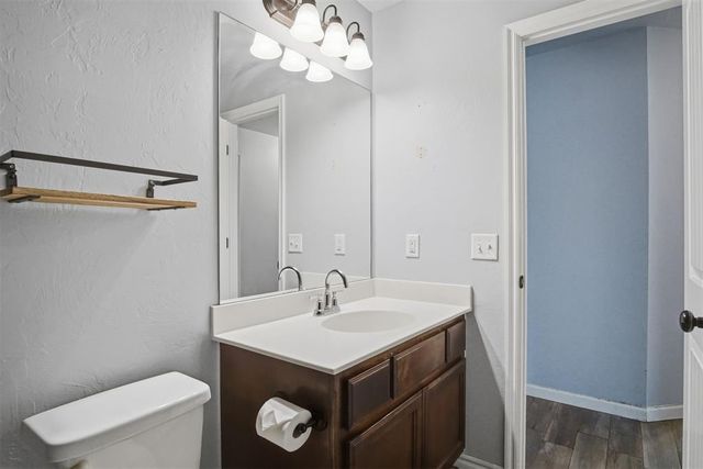 1008 Laurel Creek Drive, Yukon, OK 73099