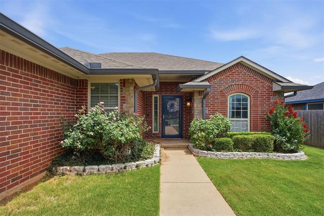 1008 Laurel Creek Drive, Yukon, OK 73099